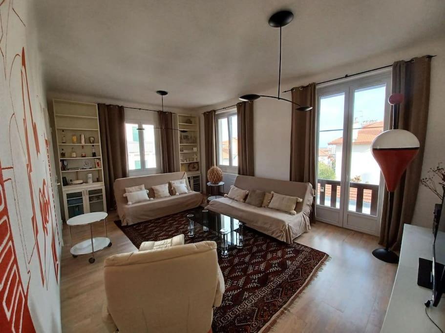 Appartement Tres Bien Situe- Spacieux - Calme - Parking Biarritz Eksteriør billede