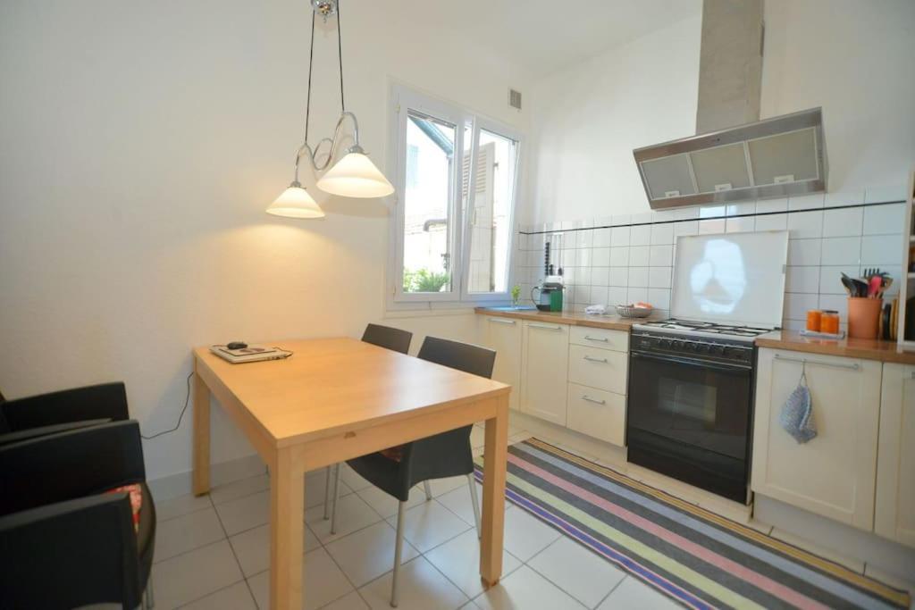 Appartement Tres Bien Situe- Spacieux - Calme - Parking Biarritz Eksteriør billede